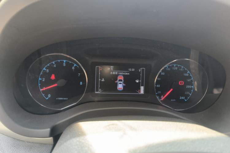 Used BYD Song 2016 GaiShi Edition 1.5TI Manual Elite Model Odometer Close Up