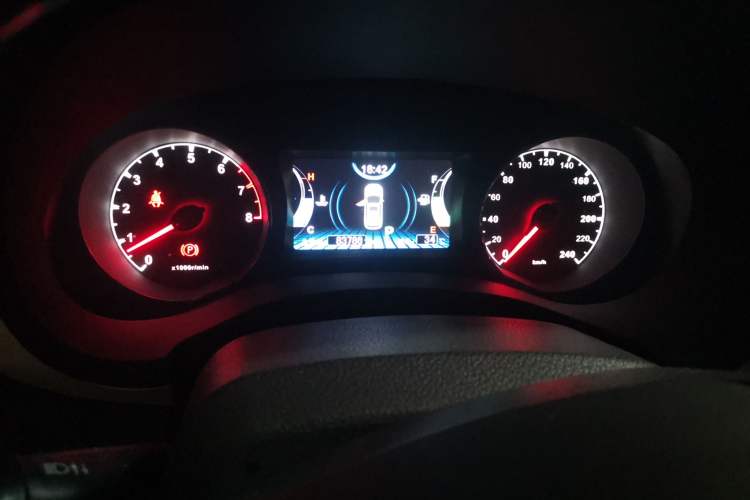 Used BYD Song 2016 2.0TID Automatic Prestige Edition Odometer Close Up