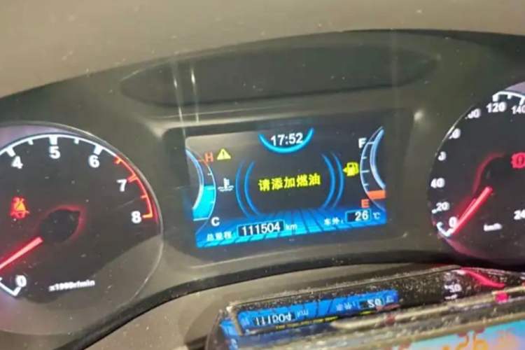 Used BYD Song 2016 2.0TID Automatic Prestige Edition Odometer Close Up