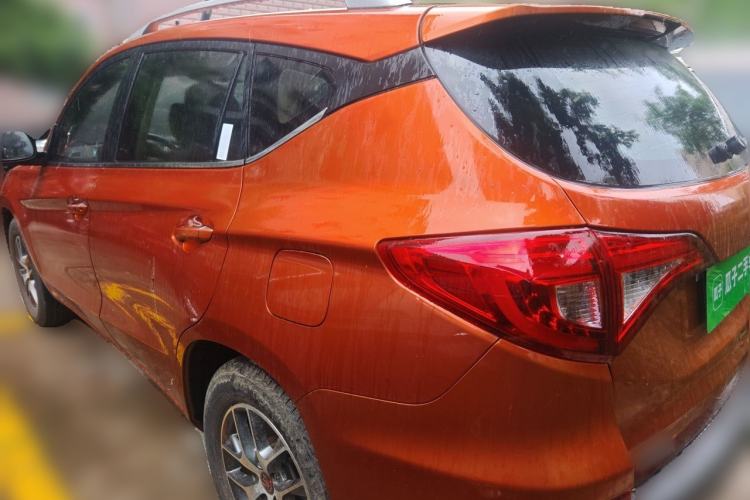 Used BYD Song 2016 Gaishi Edition 1.5TI Manual Haoya Model Rear Left 45 Deg