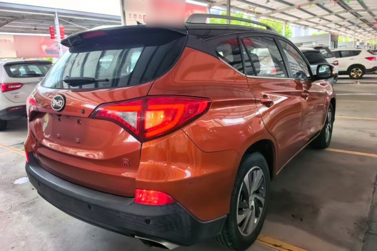 Used BYD Song 2016 2.0TID Automatic Prestige Edition Rear Right 45 Deg