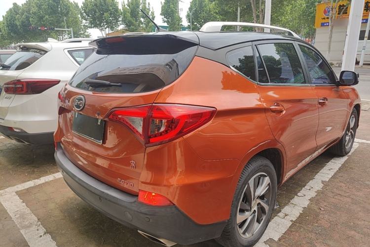 Used BYD Song 2016 2.0TID Automatic Prestige Edition Rear Right 45 Deg