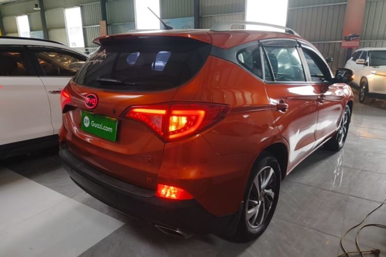 Used BYD Song 2016 1.5TI Manual Luxury Model Rear Right 45 Deg