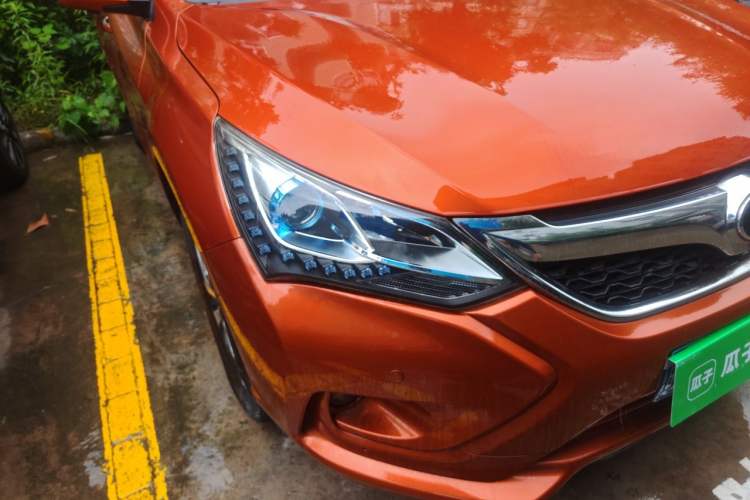 Used BYD Song 2016 Gaishi Edition 1.5TI Manual Haoya Model Right Front Headlight