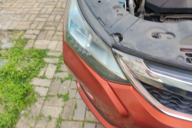 Used BYD Song 2016 1.5TI Manual Luxury Model Right Front Headlight