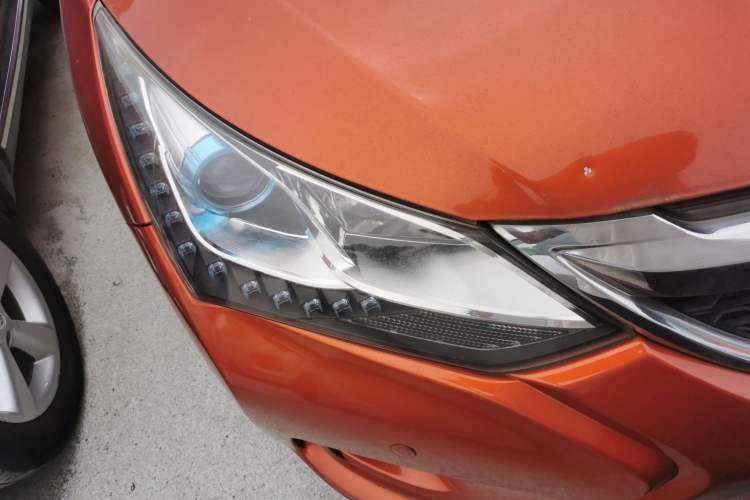 Used BYD Song 2016 Gaishi Edition 1.5TI Manual Haoya Model Right Front Headlight