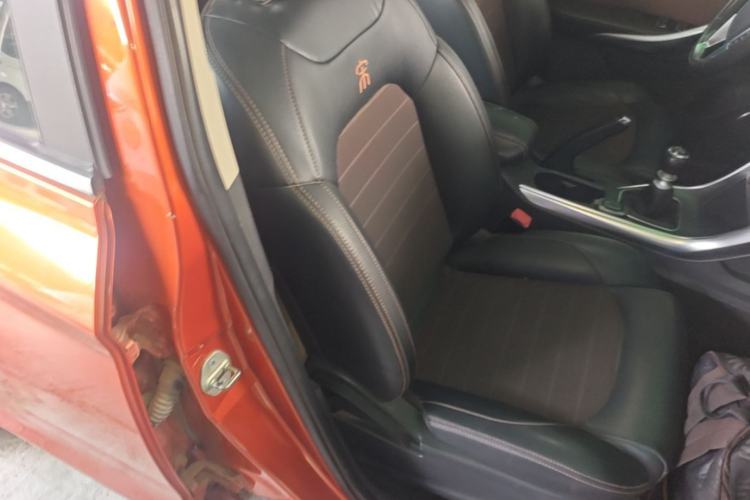 Used BYD Song 2016 Gaishi Edition 1.5TI Manual Leading Model Right Front Seat