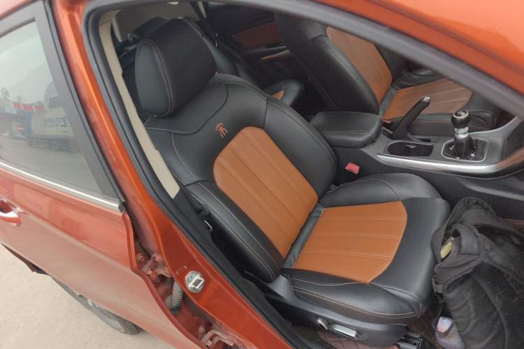 Used BYD Song 2016 1.5TI Manual Luxury Model Right Front Seat