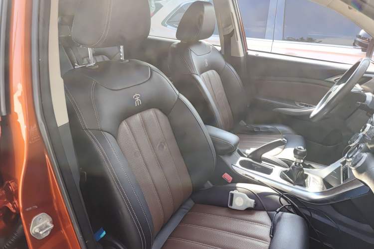 Used BYD Song 2016 GaiShi Edition 1.5TI Manual Elite Model Right Front Seat