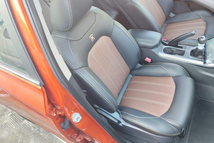 Used BYD Song 2016 GaiShi Edition 1.5TI Manual Elite Model Right Front Seat