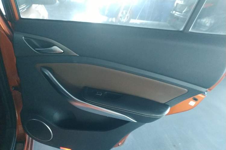 Used BYD Song 2016 GaiShi Edition 1.5TID Automatic Elite Model Right Rear Door Interior