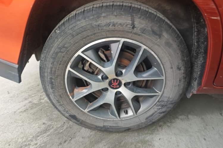 Used BYD Song 2016 Gaishi Edition 1.5TI Manual Leading Model Right Rear Wheel Hub