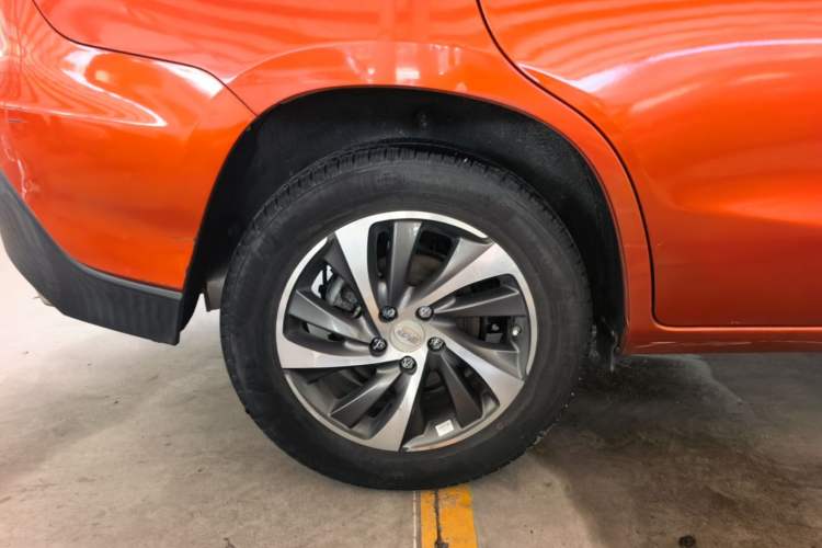 Used BYD Song 2016 2.0TID Automatic Prestige Edition Right Rear Wheel Hub