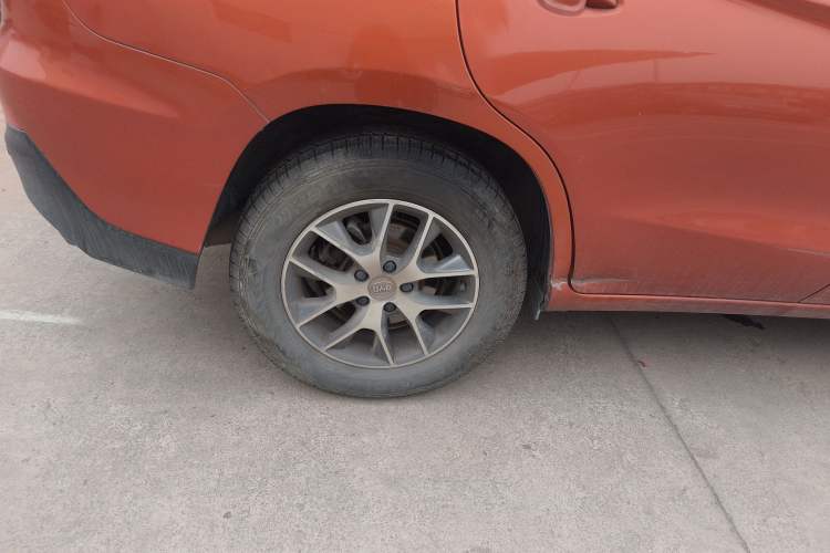 Used BYD Song 2016 1.5TI Manual Luxury Model Right Rear Wheel Hub