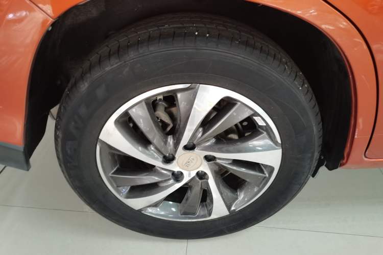 Used BYD Song 2016 1.5TI Manual Luxury Model Right Rear Wheel Hub