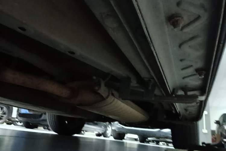 Used BYD Song 2016 2.0TID Automatic Prestige Edition Right Side Sill