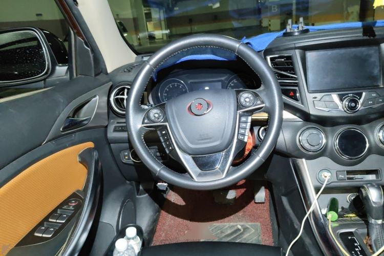 Used BYD Song 2016 2.0TID Automatic Prestige Edition Steering Wheel