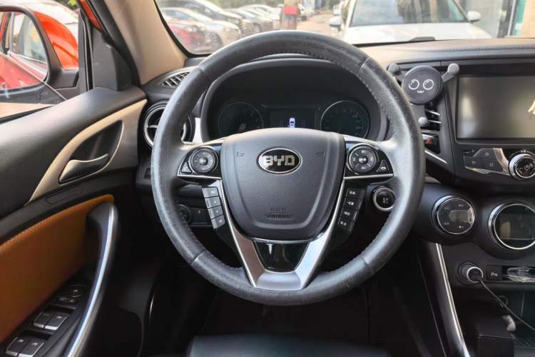 Used BYD Song 2016 1.5TI Manual Luxury Model Steering Wheel