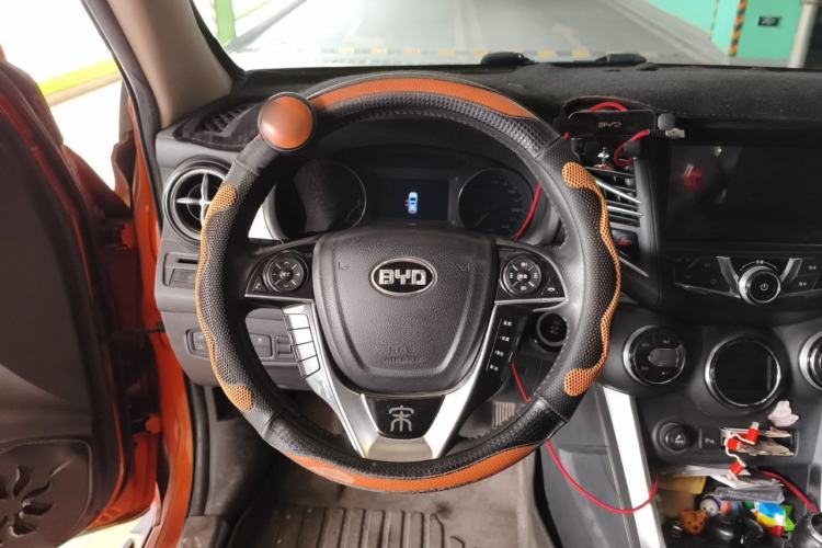 Used BYD Song 2016 1.5TI Manual Luxury Model Steering Wheel