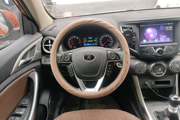 Used BYD Song 2016 GaiShi Edition 1.5TI Manual Elite Model Steering Wheel