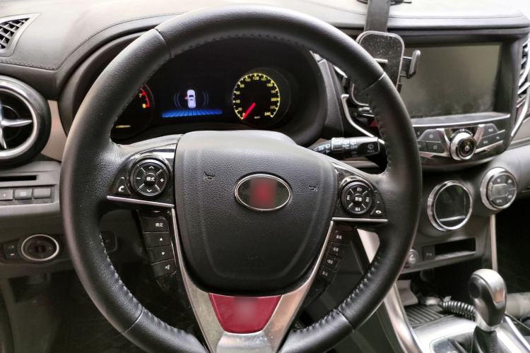 Used BYD Song 2016 2.0TID Automatic Prestige Edition Steering Wheel