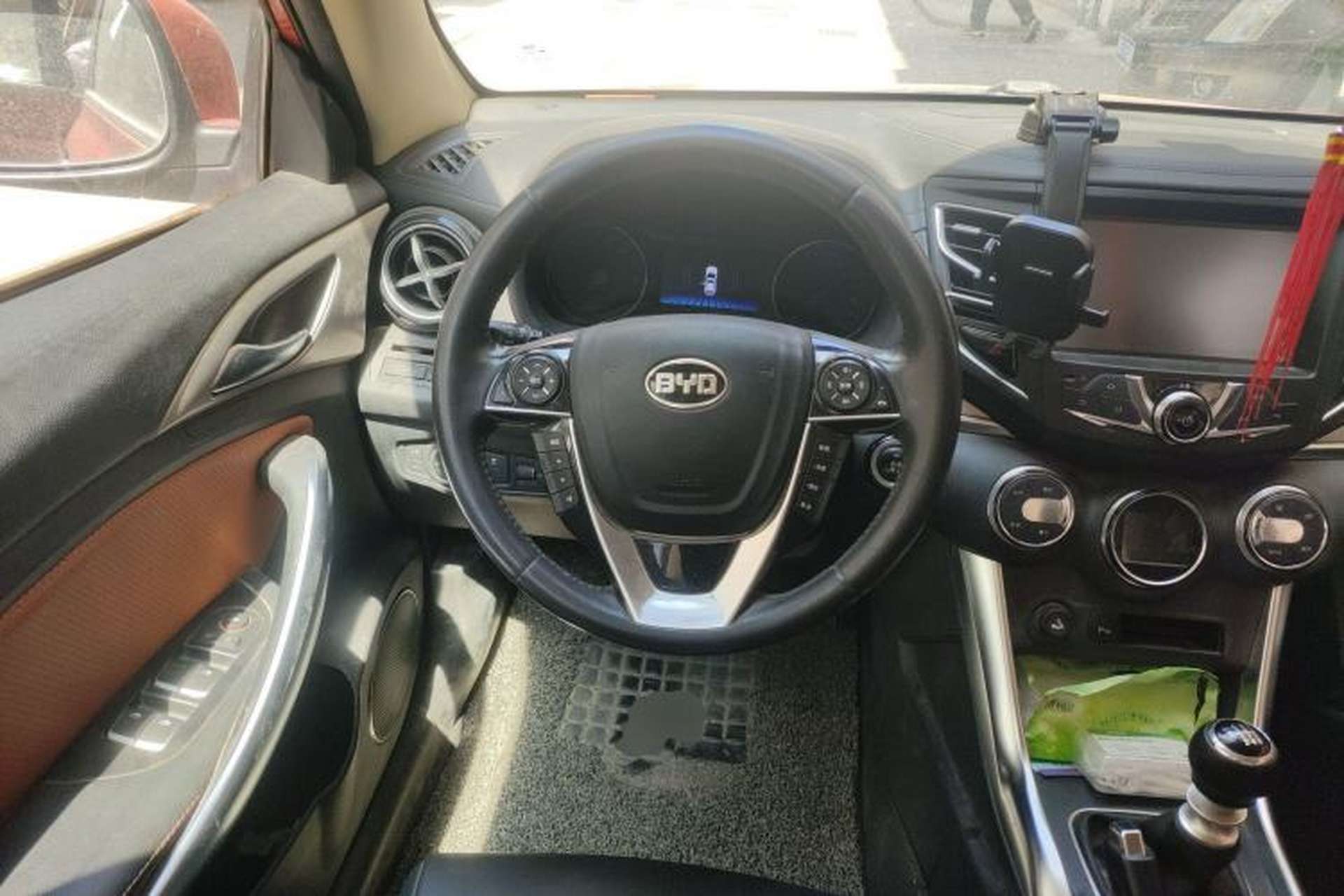 Used BYD Song 2016 1.5TI Manual Luxury Model Steering Wheel