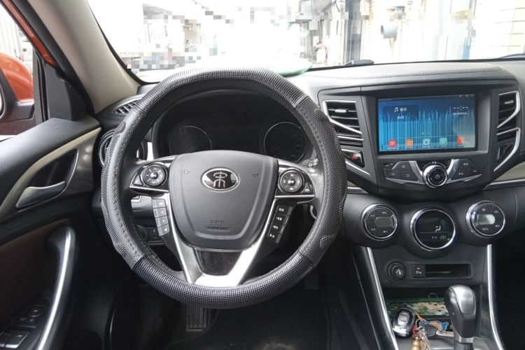 Used BYD Song 2016 GaiShi Edition 1.5TID Automatic Elite Model Steering Wheel