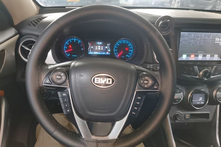 Used BYD Song 2016 1.5TI Manual Luxury Model Steering Wheel