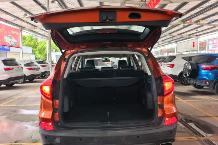 Used BYD Song 2016 2.0TID Automatic Prestige Edition Trunk