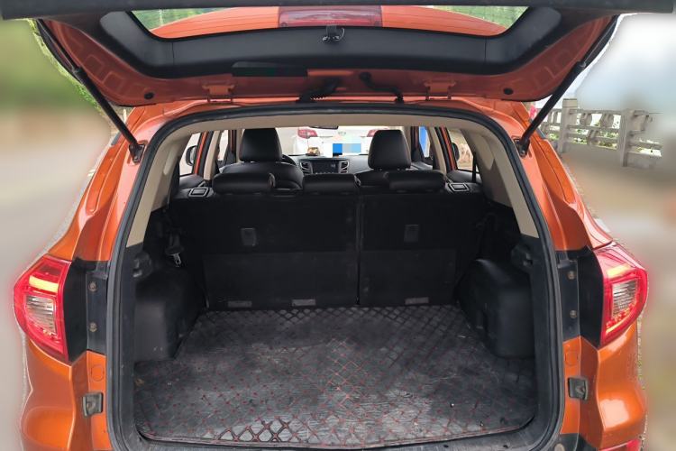 Used BYD Song 2016 1.5TI Manual Luxury Model Trunk
