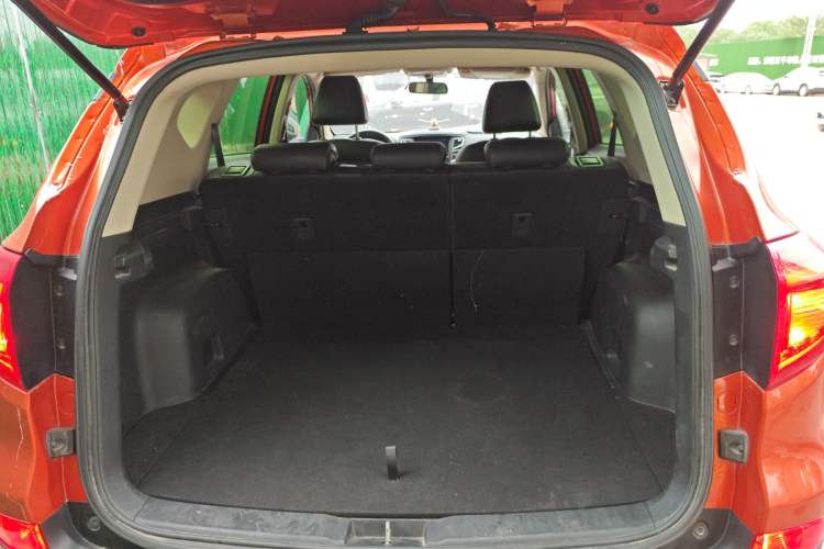 Used BYD Song 2016 1.5TI Manual Luxury Model Trunk