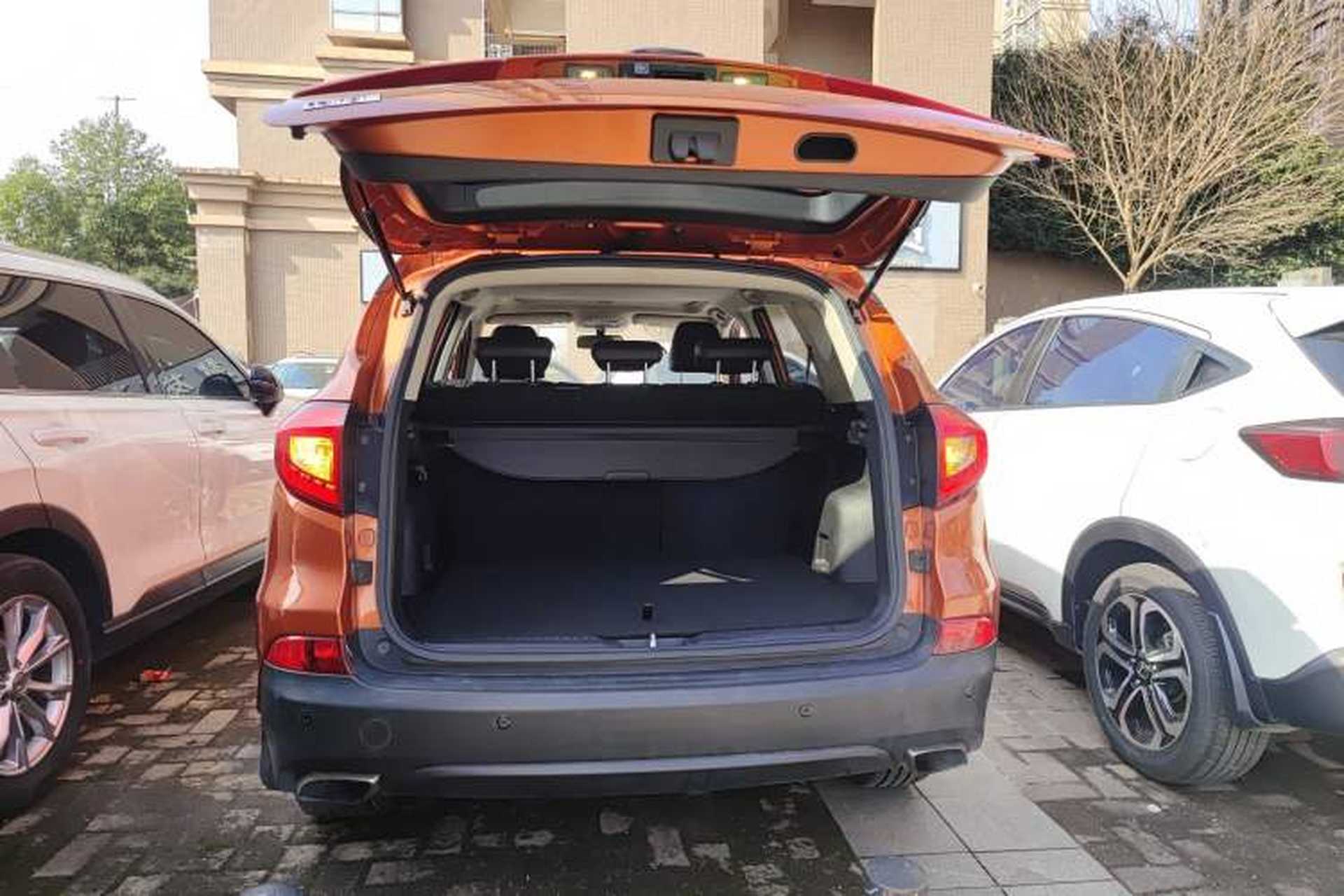 Used BYD Song 2016 GaiShi Edition 1.5TI Manual Elite Model Trunk