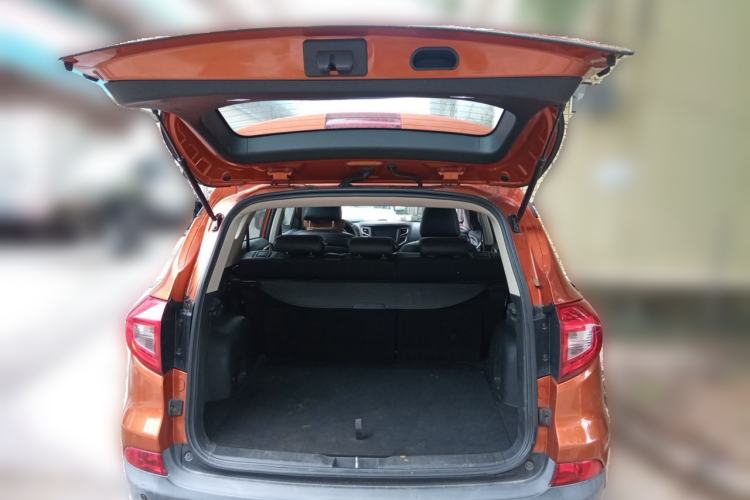 Used BYD Song 2016 GaiShi Edition 1.5TID Automatic Elite Model Trunk