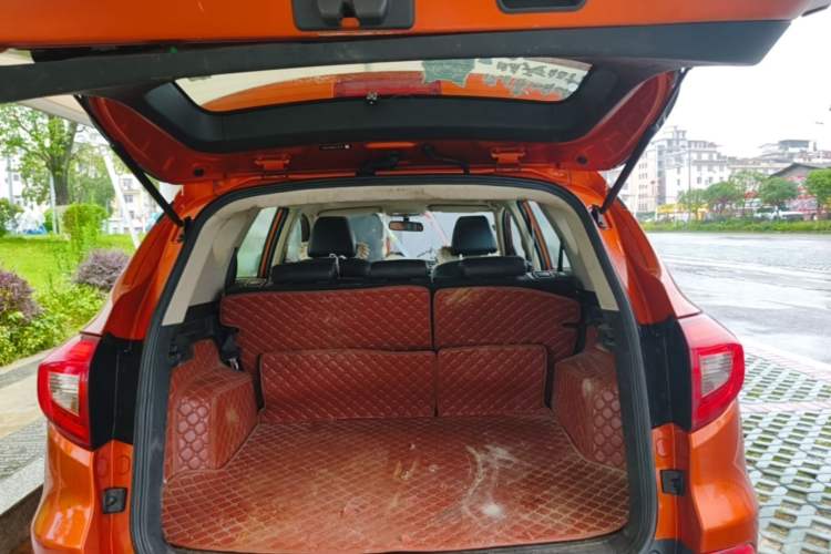 Used BYD Song 2016 GaiShi Edition 1.5TID Automatic Elite Model Trunk
