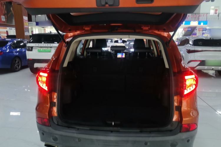 Used BYD Song 2016 GaiShi Edition 1.5TID Automatic Elite Model Trunk