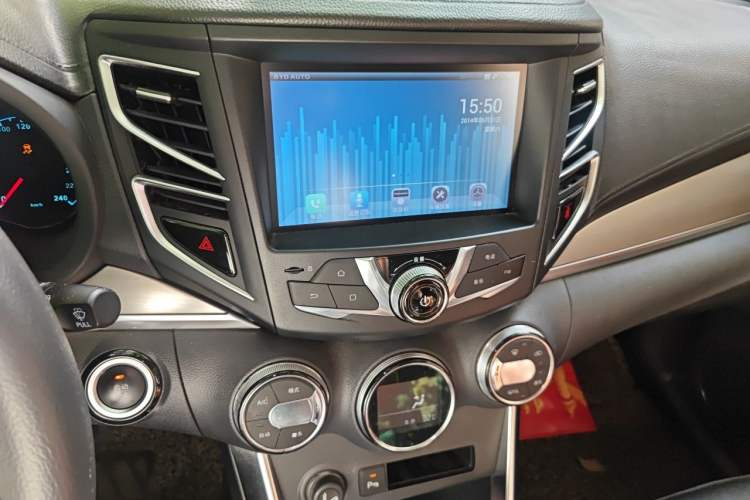 Used BYD Song 2016 2.0TID Automatic Prestige Edition Audio And AC Panel
