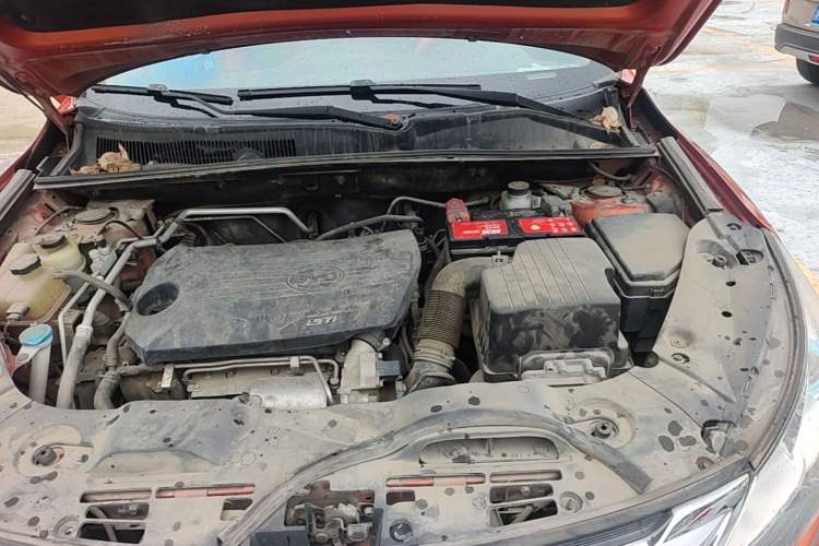 Used BYD Song 2016 1.5TI Manual Luxury Model Engine Bay Left