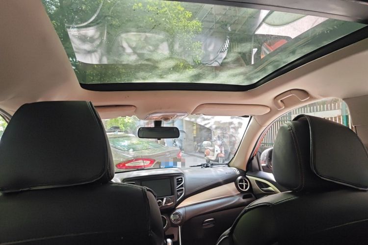 Used BYD Song 2016 2.0TID Automatic Prestige Edition Headliner