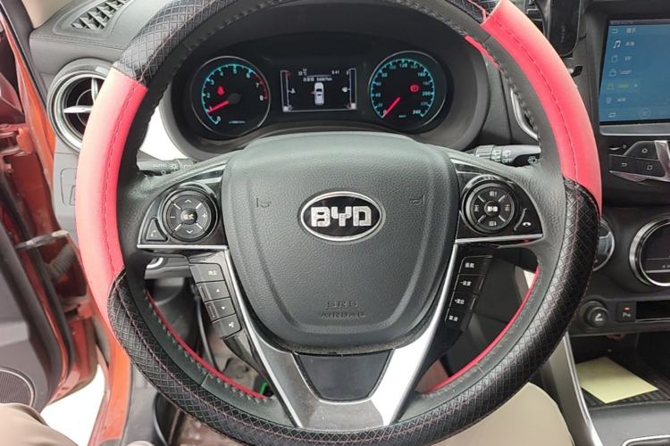 Used BYD Song 2016 1.5TI Manual Luxury Model Steering Wheel