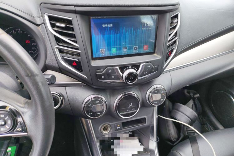 Used BYD Song 2016 GaiShi Edition 1.5TI Manual Elite Model Audio And AC Panel