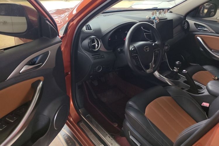 Used BYD Song 2016 1.5TI Manual Luxury Model Driver Seat