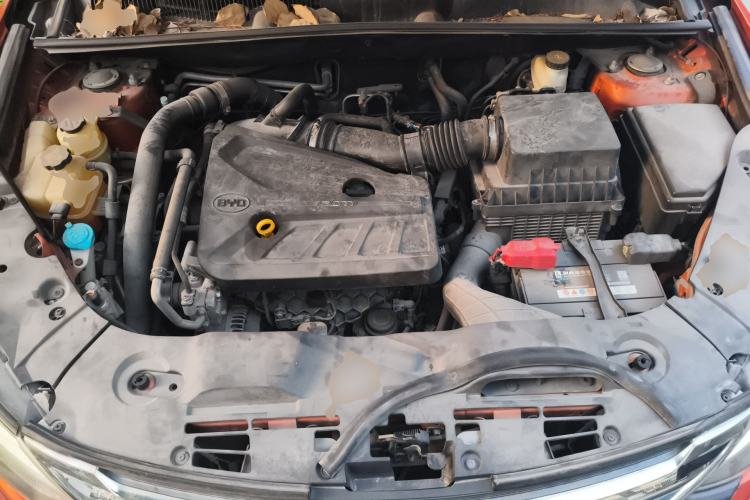 Used BYD Song 2016 2.0TID Automatic Prestige Edition Engine Bay