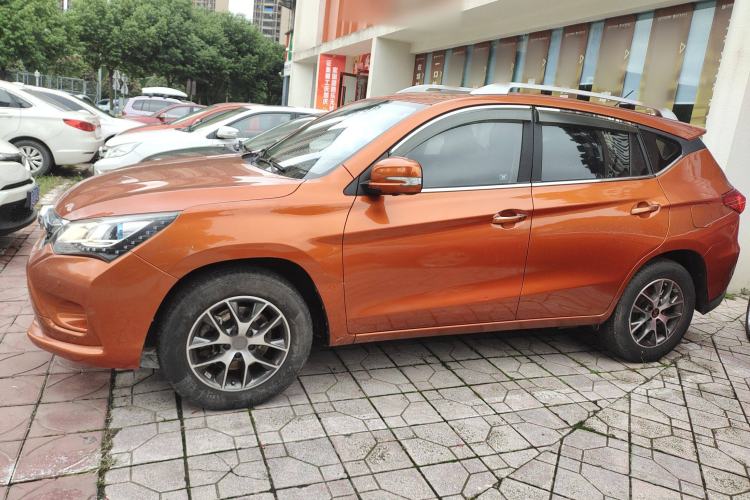 Used BYD Song 2016 GaiShi Edition 1.5TID Automatic Elite Model Exterior 3