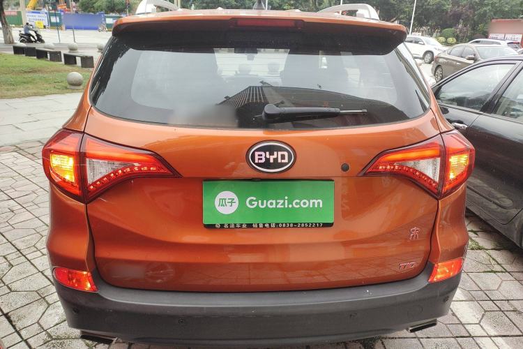 Used BYD Song 2016 GaiShi Edition 1.5TID Automatic Elite Model Exterior 4