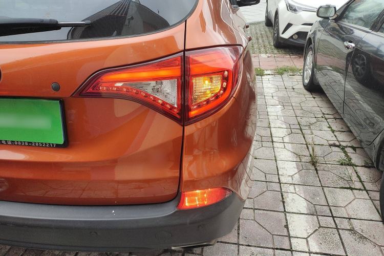 Used BYD Song 2016 GaiShi Edition 1.5TID Automatic Elite Model Exterior 6