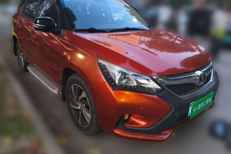 Used BYD Song 2016 2.0TID Automatic Prestige Edition Front Right 45 Deg