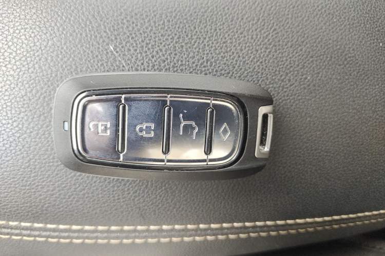 Used BYD Song 2016 GaiShi Edition 1.5TID Automatic Elite Model Interior 1