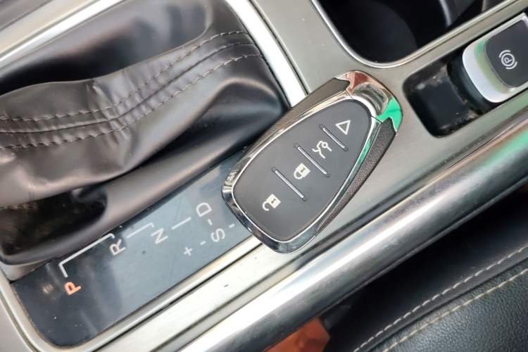 Used BYD Song 2016 GaiShi Edition 1.5TID Automatic Elite Model Interior 1