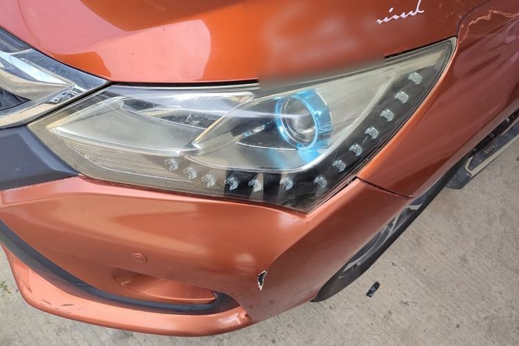 Used BYD Song 2016 1.5TI Manual Luxury Model Left Front Headlight