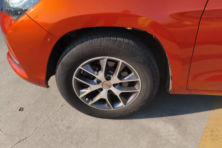 Used BYD Song 2016 1.5TI Manual Luxury Model Left Front Wheel Hub